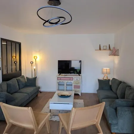 Maison Avec Jardin Proche Centre Ferienhaus