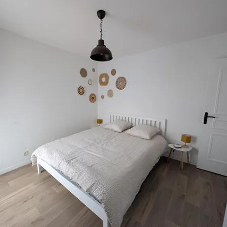 Ferienhaus Maison Avec Jardin Proche Centre Reims